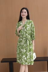 SWANLAKE | Váy Đầm Nữ Suông Dây Thắt Eo Cổ Trụ Đính Nút Vải Linen In Hoa Hè Tay Bí Lỡ Có Túi D12671LW02