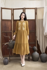 SWANLAKE | Váy Đầm Nữ Suông Đuôi Cá Vải Tơ Thêu Hoa Cao Cấp Tay Dài Cổ V Cài Nút Đi Tiệc D13281LW01