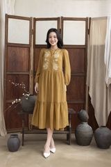 SWANLAKE | Váy Đầm Nữ Suông Đuôi Cá Vải Tơ Thêu Hoa Cao Cấp Tay Dài Cổ V Cài Nút Đi Tiệc D13281LW01