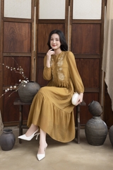 SWANLAKE | Váy Đầm Nữ Suông Đuôi Cá Vải Tơ Thêu Hoa Cao Cấp Tay Dài Cổ V Cài Nút Đi Tiệc D13281LW01