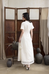 SWANLAKE | Set Bộ Nữ Chất Taffeta Áo Tay Ngắn Vạt Chéo Cổ Trụ Cài Nút Chân Váy Dài Phối Ren B13297LW01