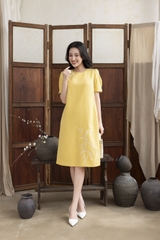 SWANLAKE | Váy Đầm Midi Suông Nữ Tay Bí Phồng Cổ Tròn Vải Lụa Dày Thêu Hoa Đi Tiệc Công Sở D13262LW01