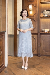 M COLLECTION | Váy Đầm Nữ Maxi Suông Trung Niên Tặng Mẹ Vải Lụa Dày Thêu Hoa Tay Lỡ Cổ Tròn D12841LW01