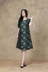 SWANLAKE | Váy Đầm Nữ Phom A Cổ Tròn Tay Ngắn Vải Gấm Hoa Cao Cấp Sang Trọng Đi Tiệc Công Sở D13266LW01