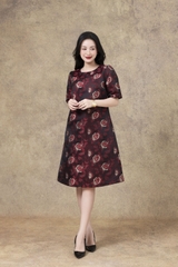 SWANLAKE | Váy Đầm Nữ Phom A Cổ Tròn Tay Ngắn Vải Gấm Hoa Cao Cấp Sang Trọng Đi Tiệc Công Sở D13266LW01