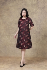 SWANLAKE | Váy Đầm Nữ Phom A Cổ Tròn Tay Ngắn Vải Gấm Hoa Cao Cấp Sang Trọng Đi Tiệc Công Sở D13266LW01