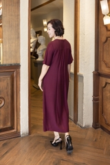 M COLLECTION | Váy Đầm Suông Nữ Trung Niên Tặng Mẹ Lụa Hàn Thêu Hoa Cổ Trụ Cài Nút Có Túi D12909LW01