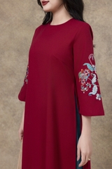 SWANLAKE | Áo Dài Cách Tân Nữ Phom Suông Cổ Tròn Chất Vải Linen Bột Thêu Hoa Tay Lỡ L13120LW01