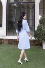 SWANLAKE | Váy Đầm Nữ Suông Cô Trụ Cài Nút Dây Thắt Eo Cotton Thêu Đục Lỗ Tay Bí Lỡ Có Túi D12671LW01