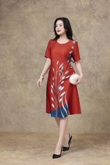 SWANLAKE | Váy Đầm Nữ Phom A Cổ Tròn Tay Ngắn Lụa Dày In Hoa Sang Trọng Đi Tiệc Công Sở D13067LW01