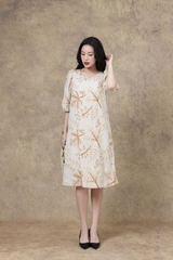 SWANLAKE | Váy Đầm Nữ Midi Phom A Tay Bí Lỡ Phồng Cổ Tròn Vải Đũi Thêu Hoa Dự Tiệc Công Sở D13292LW01