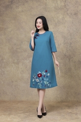 SWANLAKE | Váy Đầm Nữ Midi Suông Cổ Tròn Tay Lỡ Chất Vải Linen Thêu Hoa Cao Cấp Đi Tiệc D13228LW01