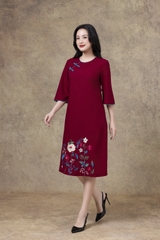 SWANLAKE | Váy Đầm Nữ Midi Suông Cổ Tròn Tay Lỡ Chất Vải Linen Thêu Hoa Cao Cấp Đi Tiệc D13228LW01