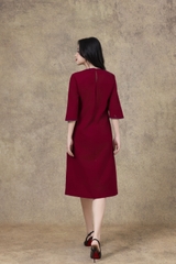 SWANLAKE | Váy Đầm Nữ Midi Suông Cổ Tròn Tay Lỡ Chất Vải Linen Thêu Hoa Cao Cấp Đi Tiệc D13228LW01