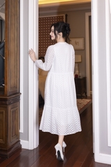 SWANLAKE | Váy Đầm Nữ Maxi Đuôi Cá Babydoll Cotton Thêu Đục Lỗ Trơn Cổ Trụ Cài Nút Tay Dài Hè D12394