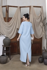M COLLECTION | Váy Đầm Suông Nữ Trung Niên Tặng Mẹ Vải Linen Thêu Hoa Cổ Chữ V Tay Lỡ Có Túi D13234LW01