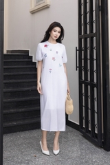 SWANLAKE | Váy Đầm Nữ Midi Suông Linen Thêu Hoa Tay Cổ Tròn Viền Thun Có Túi Xẻ Tà Công Sở Hè D12694LW01