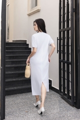 SWANLAKE | Váy Đầm Nữ Midi Suông Linen Thêu Hoa Tay Cổ Tròn Viền Thun Có Túi Xẻ Tà Công Sở Hè D12694LW01