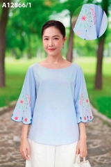 M COLLECTION | Áo Kiểu Nữ Trung Niên Tặng Mẹ Bà Cổ Tròn Tay Lỡ Vải Lụa Ý Thêu Hoa Cao Cấp A12866