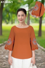 M COLLECTION | Áo Kiểu Nữ Trung Niên Tặng Mẹ Bà Cổ Tròn Tay Lỡ Vải Lụa Ý Thêu Hoa Cao Cấp A12866
