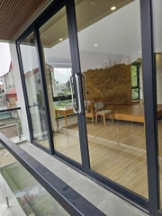 Cửa đi lùa 2 cánh  và 4 cánh nhôm hệ châu âu Aluso