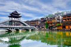 Tour Trung Quốc 5N4Đ: Trương Gia Giới - Phượng Hoàng Cổ Trấn