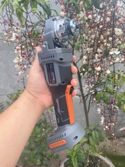 Thân máy cắt mài PIN 21V Yamasu GMP-100M tính năng chống vấp đá