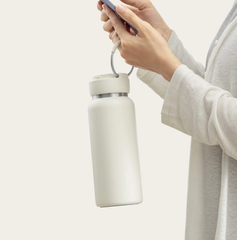 Bình giữ nhiệt LocknLock Sling Ring có quai xách 650ml -  LHC4321