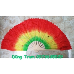 Quạt múa 3 màu trẻ em tua mềm mại