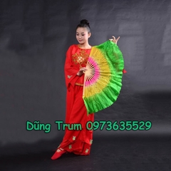 Quạt múa 3 màu người lớn nan tre tua vải mềm mại cực đẹp