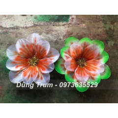 Hoa múa có chun dưới đế cầm tay chất liệu nan sắt đàn hồi siêu bền