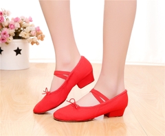 Giày múa bale có gót bọc da lộn cực êm ái và bền