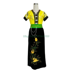 Trang phục dân tộc Thái hóa trang dân tộc biểu diễn