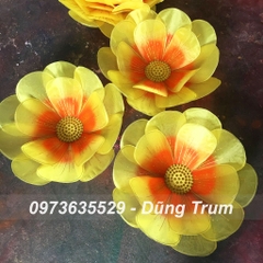 Hoa múa biểu diễn cầm tay múa chất liệu nan sắt đàn hồi có chun cầm dưới đế