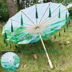 Ô Cổ Trang gắn tua rua chất liệu vải lụa đẹp, dù cổ trang biểu diễn trang trí