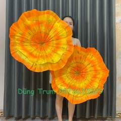 Lá sen múa biểu diễn văn nghệ nan sắt mềm và lụa phun kim tuyến cực bền đẹp