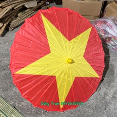 Ô múa Việt Nam Cờ Đỏ Sao Vàng biểu diễn trang trí chất liệu trụ gỗ chắc chắn