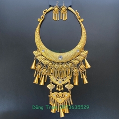 Kiềng hầu đồng tua dài kèm 2 bông tai, vòng cổ dân tộc mặt dây chuyền DT008