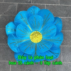 Hoa múa biểu diễn văn nghệ màu xanh có chun dưới đế để cầm tay