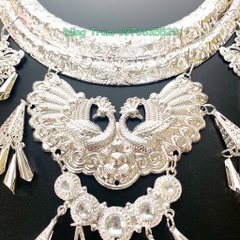 Vòng cổ dân tộc màu bạc họa tiết đôi chim công, kiềng cổ hầu đồng DT015