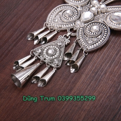 Kiềng cổ dân tộc hầu đồng, vòng cổ dài cổ điển biểu diễn DT009