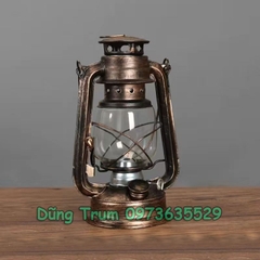 Đèn bão, đèn dầu thắp sáng biểu diễn trang trí quán siêu đẹp
