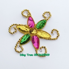 Cài đầu kim xa họa tiết hoa kết hợp dây cườm biểu diễn cực đẹp