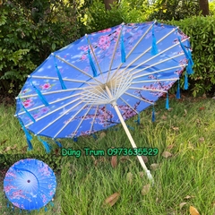 Ô Cổ Trang gắn tua rua chất liệu vải lụa đẹp, dù cổ trang biểu diễn trang trí