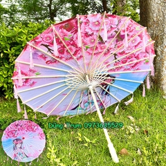 Ô Cổ Trang gắn tua rua chất liệu vải lụa đẹp, dù cổ trang biểu diễn trang trí