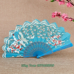 Quạt cổ trang cầm tay họa tiết Chim Công ngẫu nhiên chất liệu nan nhựa bền đẹp DT388