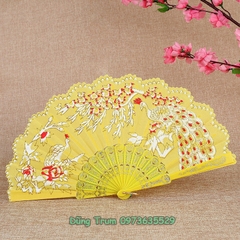 Quạt cổ trang cầm tay họa tiết Chim Công ngẫu nhiên chất liệu nan nhựa bền đẹp DT388