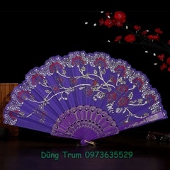 Quạt cổ trang hoa nan nhựa bền đẹp họa tiết in dập sắc nét DT389