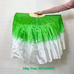 Quạt múa tua rộng vải lụa 2 mặt nan tre 36cm tua quạt dài 40cm TR06