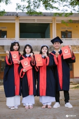 Bộ Cử Nhân tốt nghiệp các cấp gồm cả mũ và áo